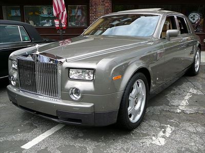 Phantom  : /images/car/141.jpg