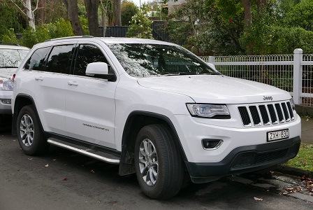GRAND CHEROKEE TVチャンネル切替→別リモコン(一部タッチハ゜ネル車有り)