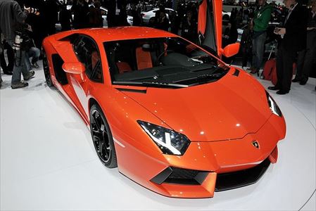 AVENTADOR  : /images/car/75.jpg